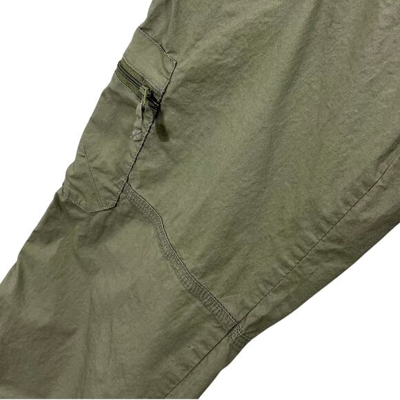 Vintage Y2K Low Rise Green Cargo Capris Gasoline Size 28 Utility Pockets - Picture 8 of 9